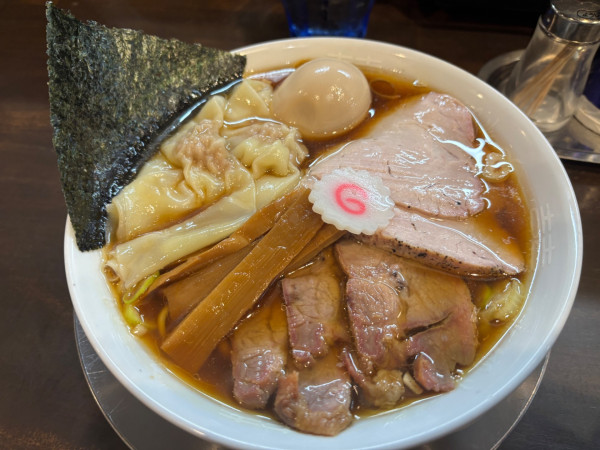 「特製醤油ラーメン（1,300円）」@自家製麺 うるちの写真