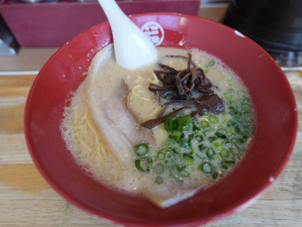 「特製ラーメン バリカタ」@豚骨らーめん 福の軒 秋葉原店の写真