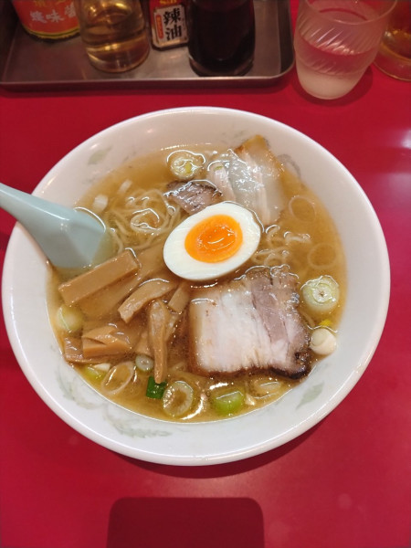 「しおらーめん」@ラーメン宝塔 豊川店の写真