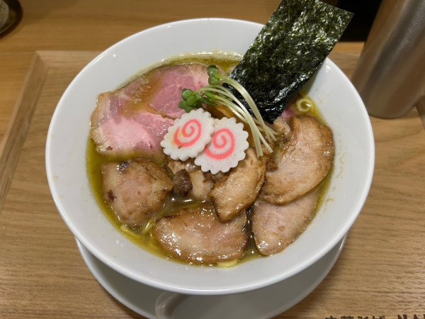 「あっさりロース肉多めチャーシュー麺」@中華そば ナルトの写真