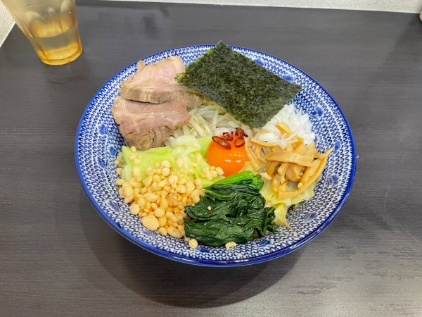 「油そば」@自家製手打ち麺 禿の写真