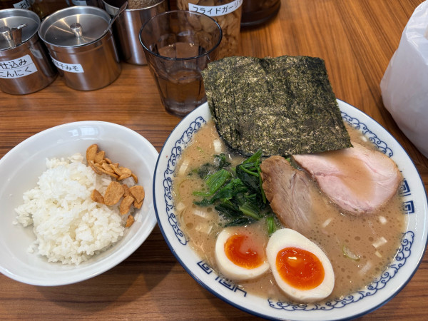 「極上ラーメン」@横浜豚骨醤油ラーメン YOLOの写真