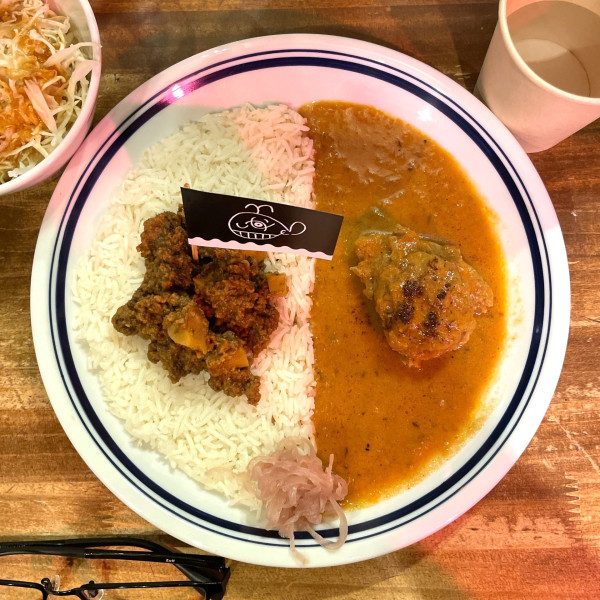 「２種盛り（チキン・牛キーマ）」@CURRY BAL くじらの写真