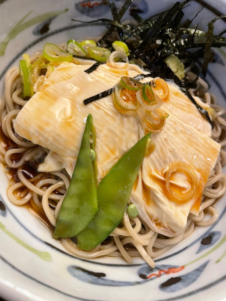 「冷やしゆばそば税込1330」@学芸大 やぶそばの写真