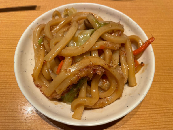 「海鮮焼きうどん」@まるは食堂 イオンモール大高店の写真