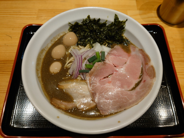 「濃厚煮干しそば」@煮干らぁめん 樹鈴の写真