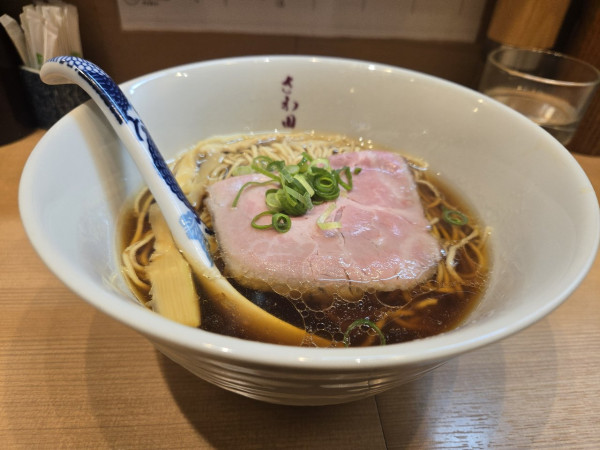 「鴨と大山鶏の醤油らぁ麺」@らぁ麺 さわ田の写真