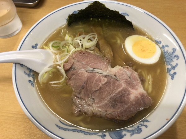「豚骨醤油（太麺）」@ラーメン きむら屋の写真