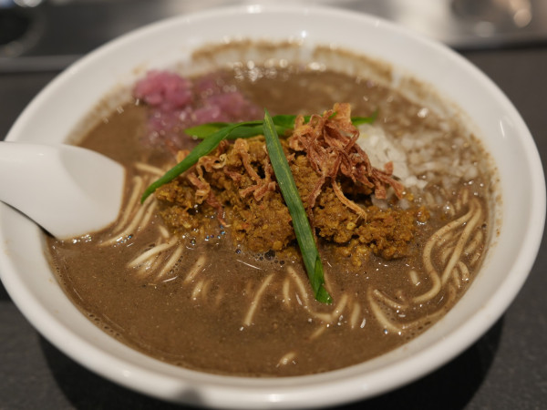 「煮干キーマカレー蕎麦」@丿貫 東京の写真