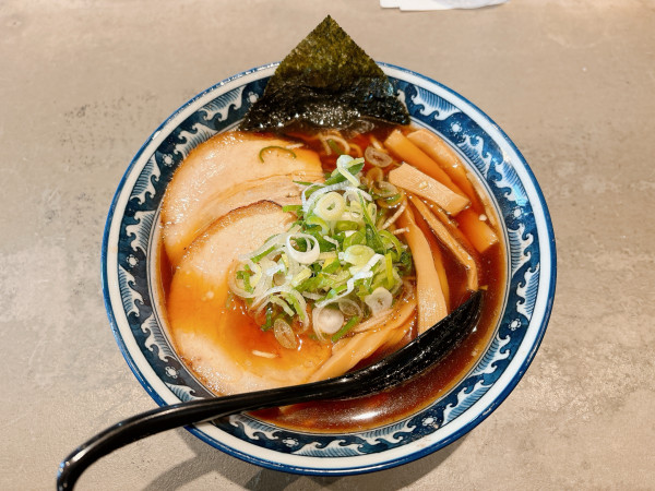 「麺屋しらかわ 中華そば」@麺屋しらかわ 別邸 岐阜店の写真