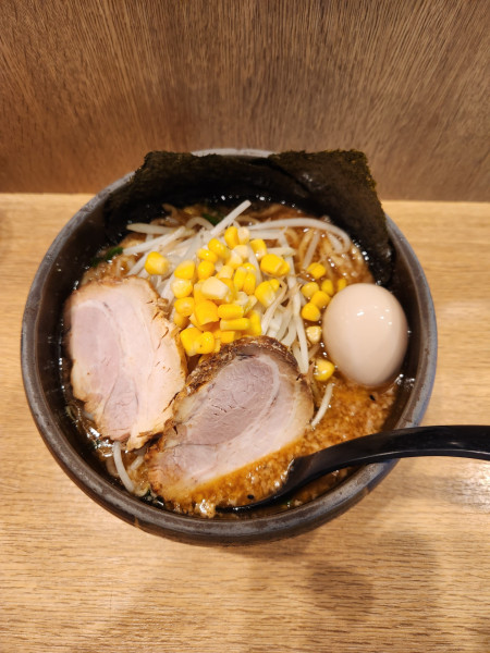 「特みそこってりらーめん(背脂あり）」@らーめんダイニング ど・みそ 京橋本店の写真