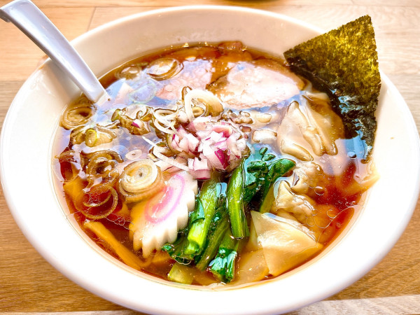 「わんたん麺（1000円）」@あずま食堂の写真