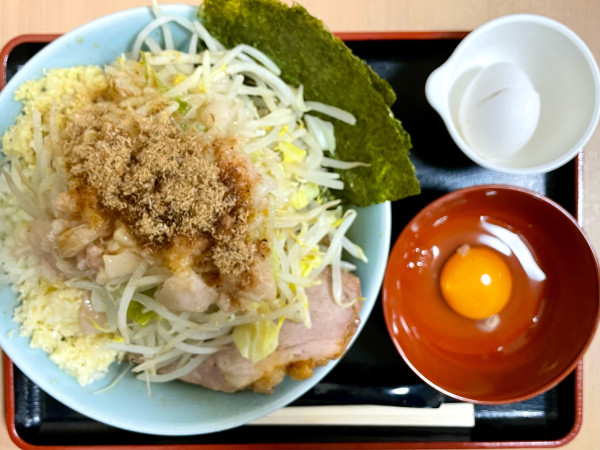 「汁なし / 野菜増し ニンニク ショウガ 生タマネギ アブラマシ」@らーめん 蓮の写真