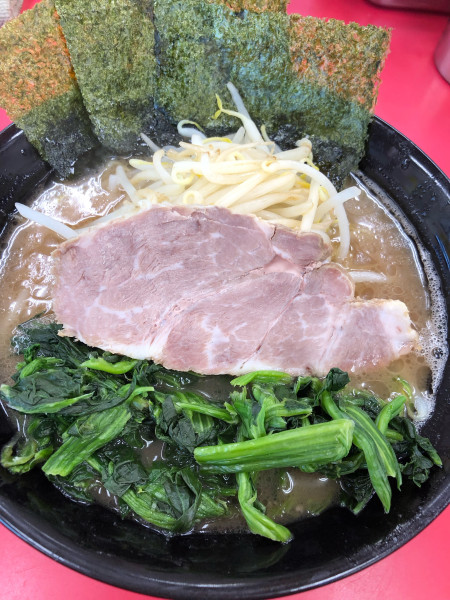 「ほうれん草増しラーメン」@武蔵家直系 ぼうそう家の写真
