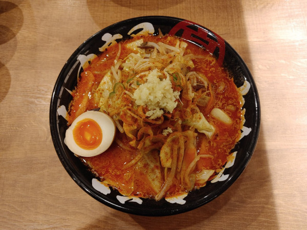 「辛野菜味噌ラーメン　中辛　1090円」@丸髙屋 バイパス店の写真
