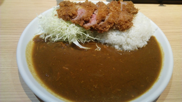 「とんかつランチカレー 1200円」@とんかつ檍のカレー屋 いっぺこっぺ 横浜杉田店の写真