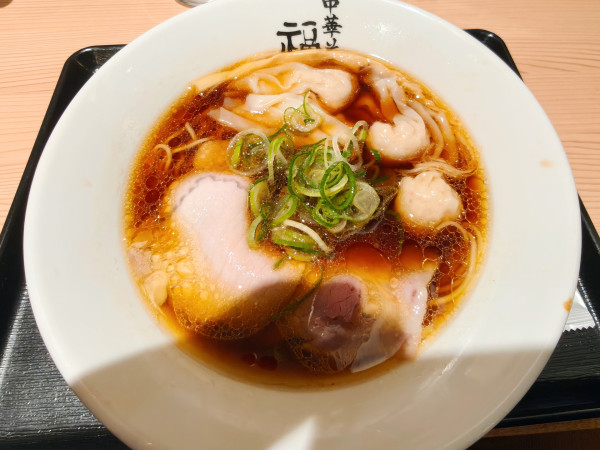 「雲呑麺」@極上中華そば 福味 東京駅KITTE店の写真