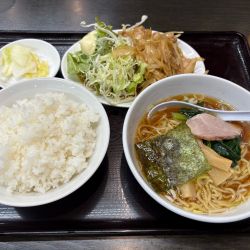 ミニラーメンとミニ一品料理のセット