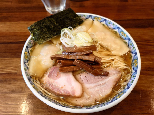 「奈つやのもちもち雲呑中華そば」@奈つやの中華そばの写真