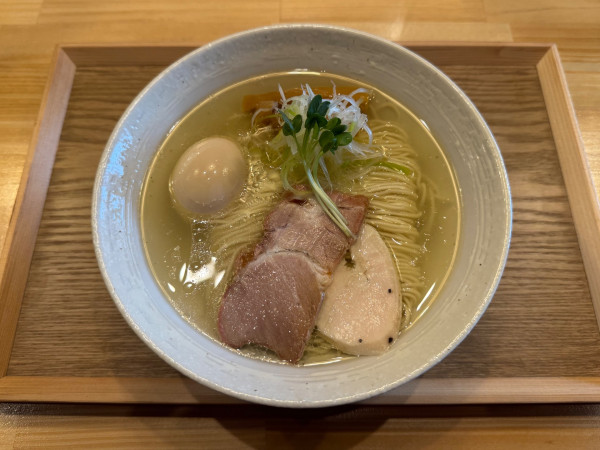 「味玉鶏塩らぁ麺」@MENYA OKIBIの写真