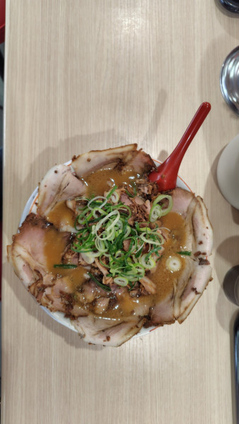 「チャーシューらーめん」@らーめん2国 大久保店の写真
