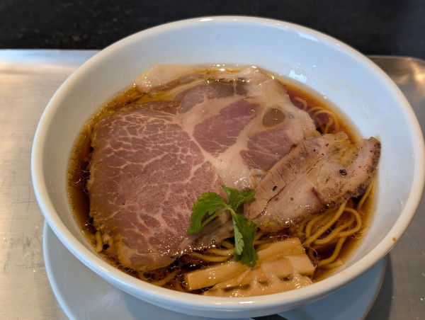 「鶏醤油ラーメン」@なにわ麺次郎 雅の写真