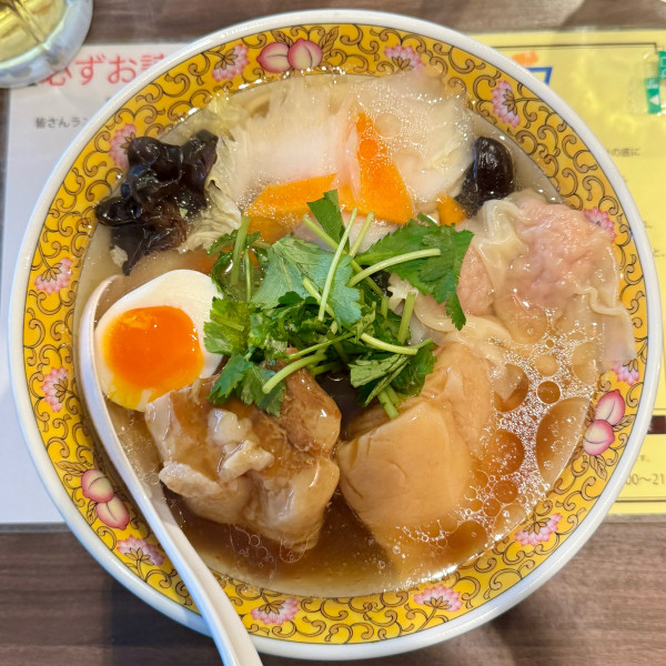 「やまとの【角煮醤油生姜らー麺】」@塩生姜らー麺専門店MANNISHの写真