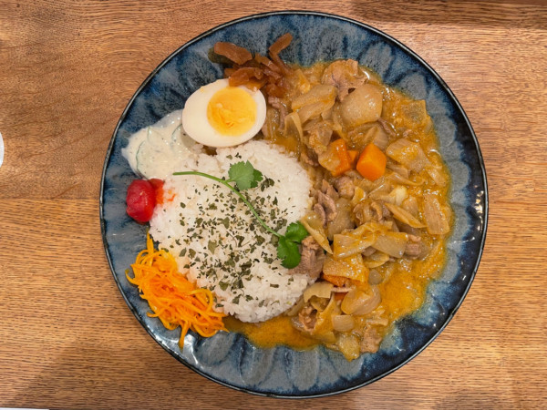 「ラム肉仕立てのオニオンカレー」@CLOVEの写真