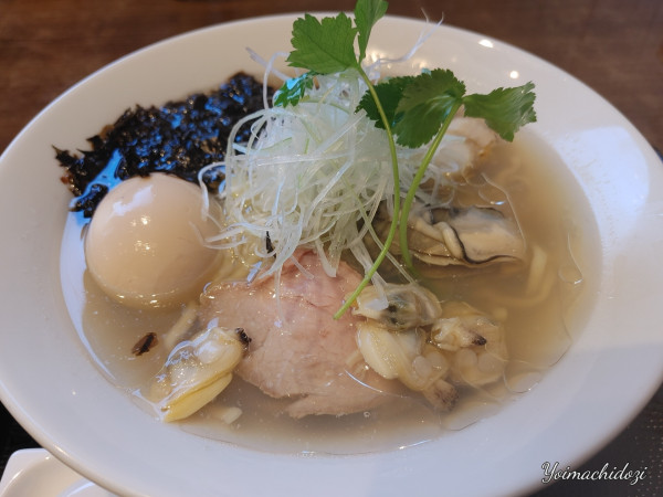 「貝と魚のあら炊き中華そば（900円）」@Fishmenの写真