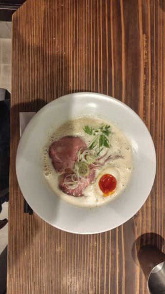 「泡鶏白湯」@鶏白湯ラーメン suma_sumaの写真