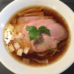 醤油らぁめん(780円)