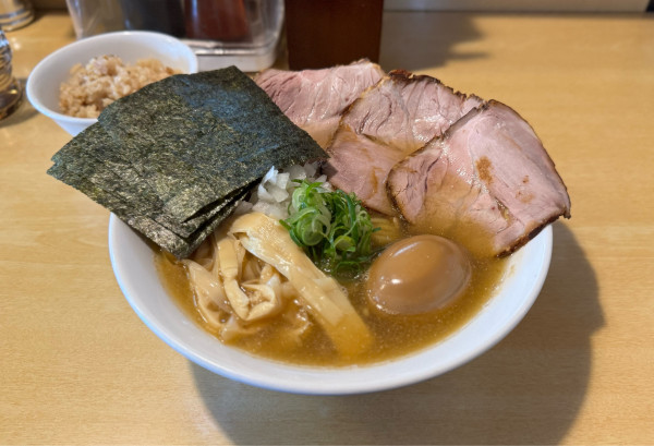 「特製煮干しラーメン（塩）¥1300、いりこ飯ミニ¥50」@三代目しゅうの写真