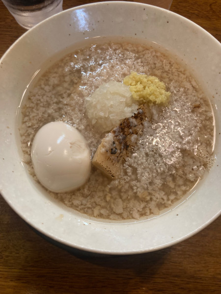 「黒中華おゝ油＋煮卵」@みっかぼうずの写真