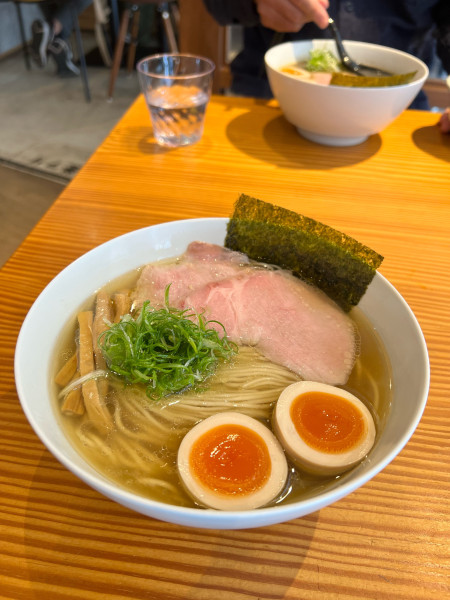 「貝出汁塩ラーめん」@貝出汁ラーめん クラムの写真