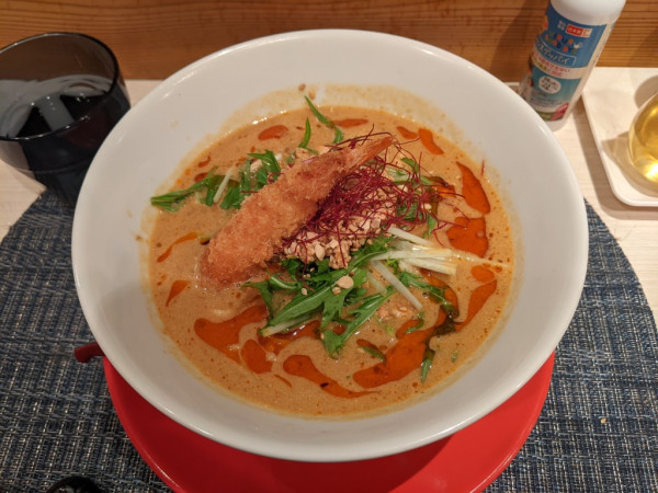 「カレータンタンエビフライのせ」@66tantanの写真