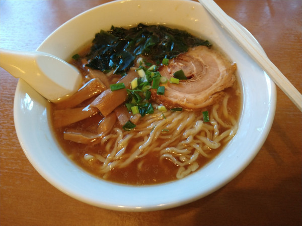 「手打ちラーメン」@峠のラーメンの写真