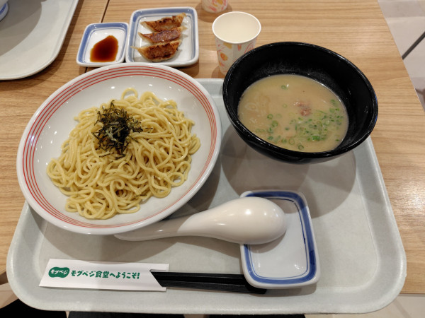 「鶏白湯つけ麺炭火焼き鴨肉入り690円、麺1.5倍80円」@リンガーハット イオン鳥取店の写真