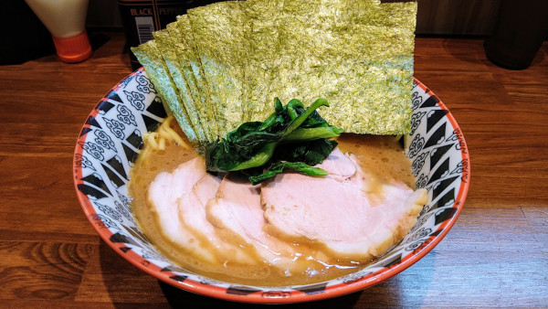 「チャーシュー麺(味濃いめ･麺硬め)＋海苔」@家系ラーメン いんなみ家の写真