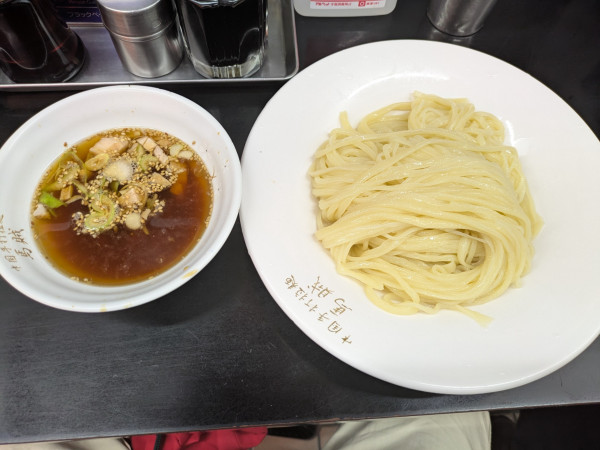 「馬賊つけ麺大盛1,050円」@中国手打拉麺 馬賊 日暮里店の写真