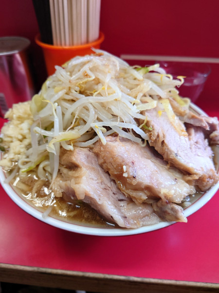 「大豚  野菜  ニンニク  カラメ」@ラーメン二郎 三田本店の写真