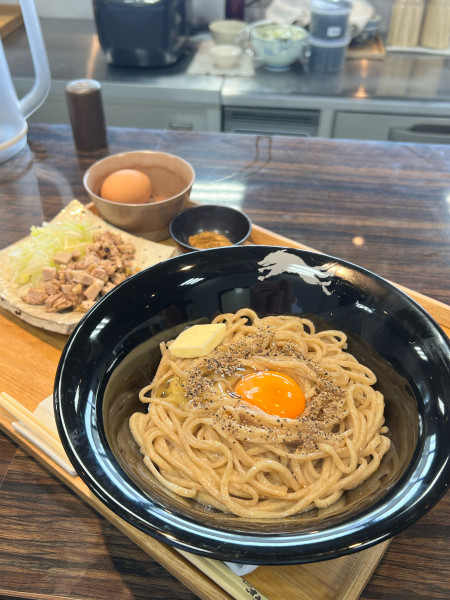 「TKM 追い飯付き」@麺馳走オオカミの写真