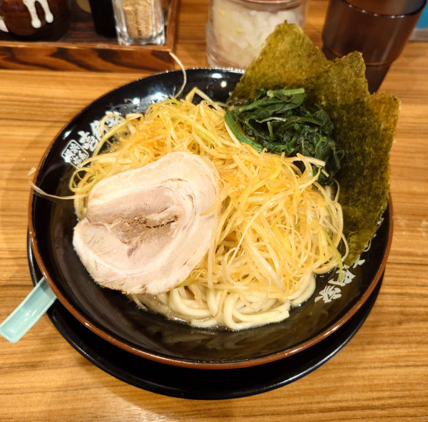 「ネギラーメン(1160円)」@横浜家系ラーメン 壱角家 蕨店の写真