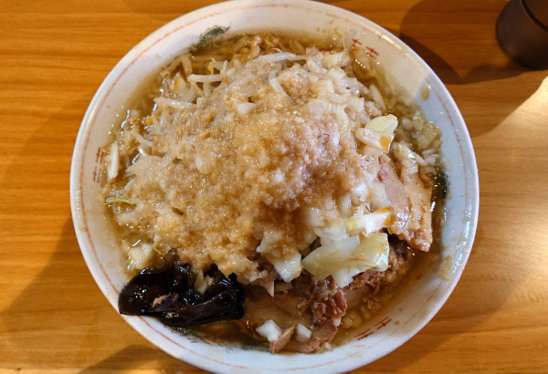 「らーめん(890円)+大盛り(110円)」@らーめん ぽっぽっ屋 水道橋店の写真