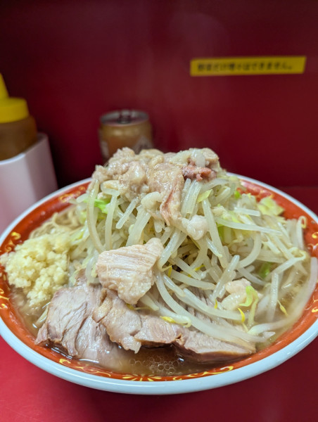 「麺増し大+烏龍茶」@ラーメン二郎 上野毛店の写真