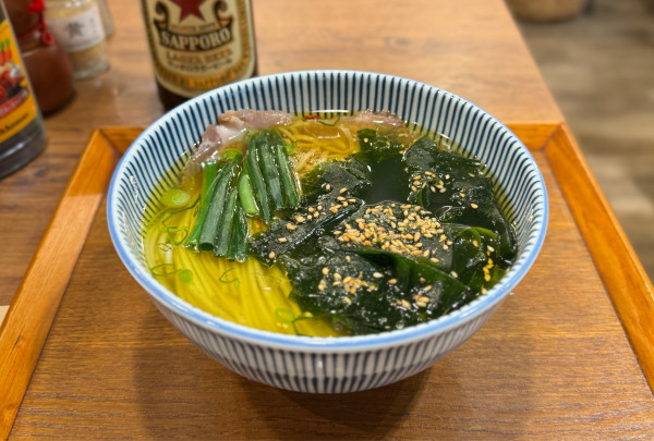 「わかめ入り中華そば（塩）¥1150」@キッチンきらくの写真