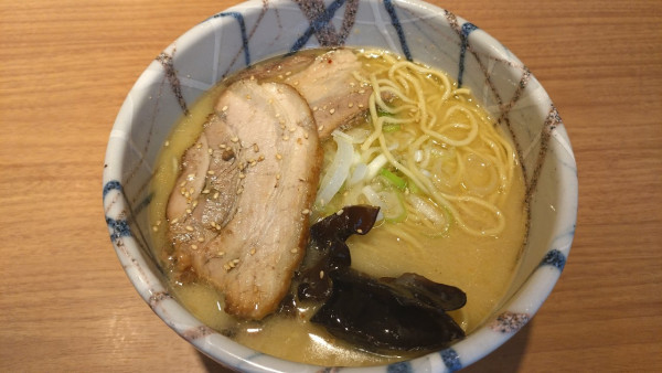 「しおらーめん(メンマ抜)」@風来居 新宿店の写真