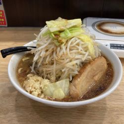 ラーメン 950円 野菜マシマシニンニク