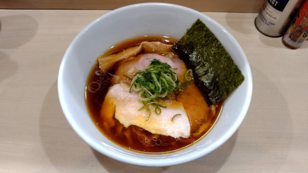 「中華そば_950円」@手揉み中華そば 中村の写真