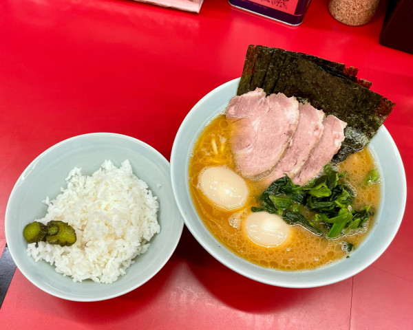 「武将らーめん(並)/半熟味玉」@家系らーめん 武将家の写真