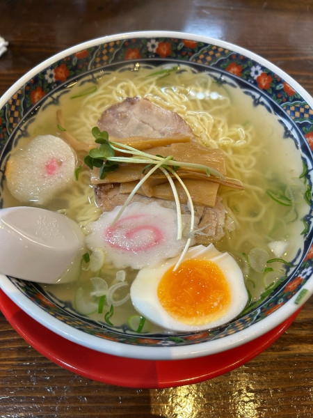 「味彩塩拉麺」@函館麺厨房あじさい 紅店の写真